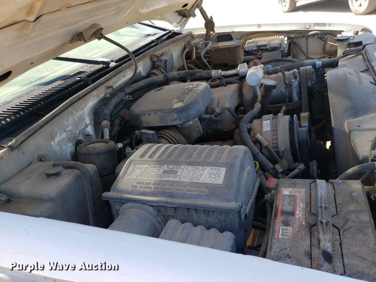 image for item LT9694 2000 Chevrolet C3500  dump bed pickup truck