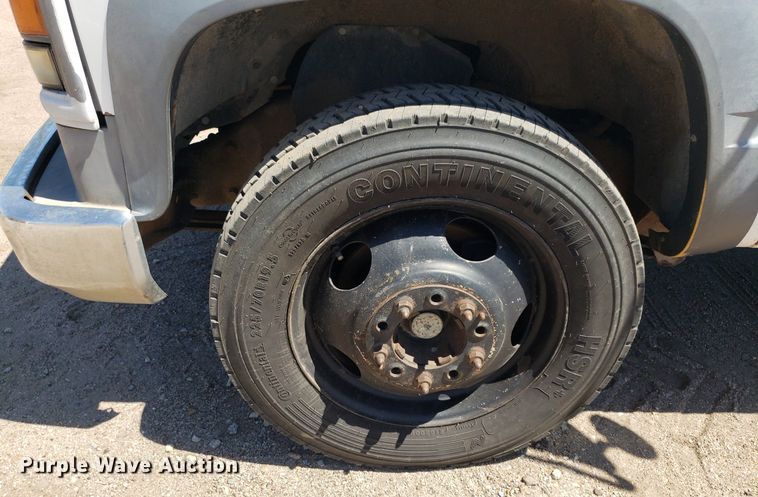 image for item LT9694 2000 Chevrolet C3500  dump bed pickup truck