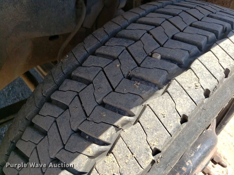 image for item LT9694 2000 Chevrolet C3500  dump bed pickup truck