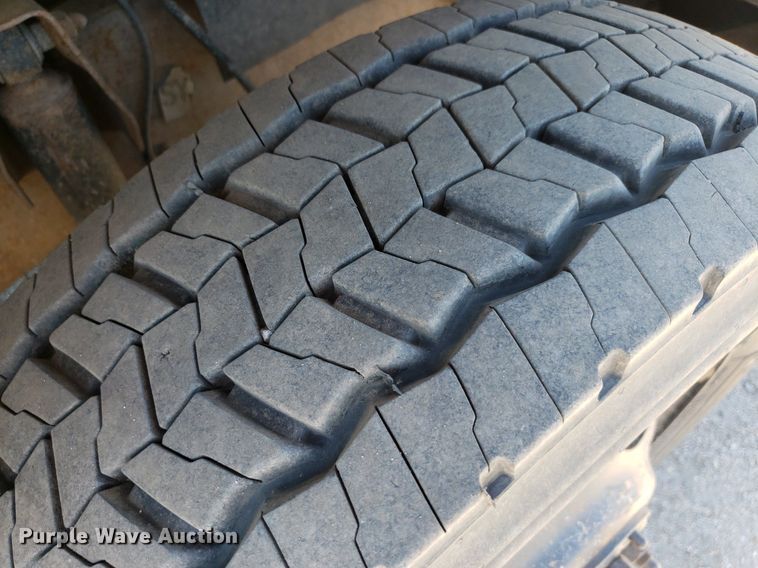 image for item LT9694 2000 Chevrolet C3500  dump bed pickup truck