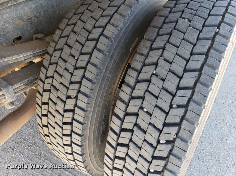 image for item LT9694 2000 Chevrolet C3500  dump bed pickup truck