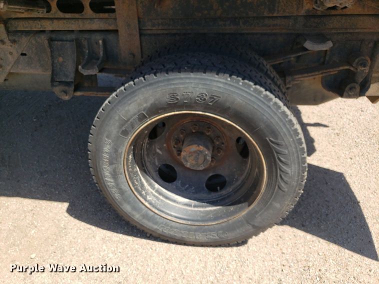 image for item LT9694 2000 Chevrolet C3500  dump bed pickup truck