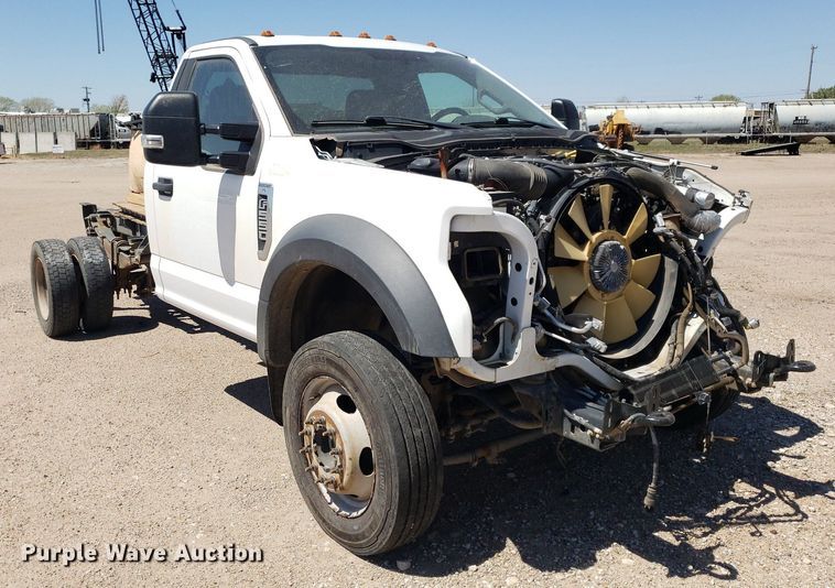 image for item LT9696 2017 Ford F550 Super Duty  truck cab and chassis