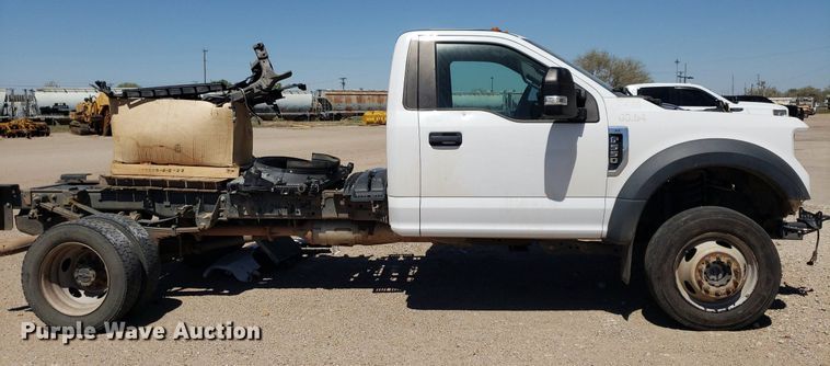 image for item LT9696 2017 Ford F550 Super Duty  truck cab and chassis