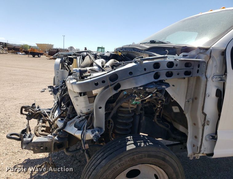 image for item LT9696 2017 Ford F550 Super Duty  truck cab and chassis