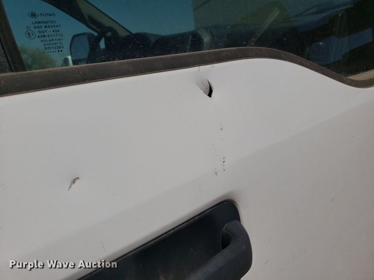 image for item LT9696 2017 Ford F550 Super Duty  truck cab and chassis