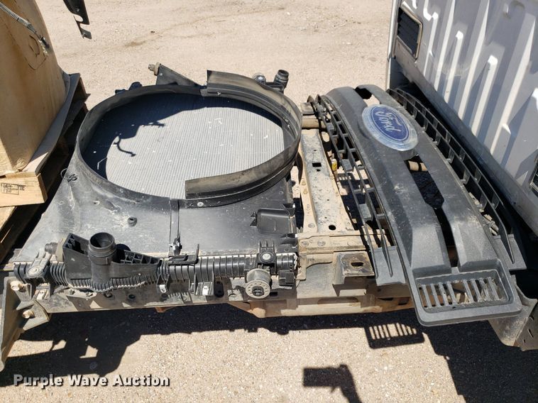 image for item LT9696 2017 Ford F550 Super Duty  truck cab and chassis