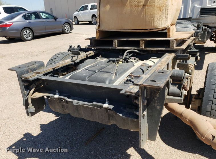 image for item LT9696 2017 Ford F550 Super Duty  truck cab and chassis