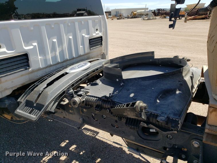 image for item LT9696 2017 Ford F550 Super Duty  truck cab and chassis