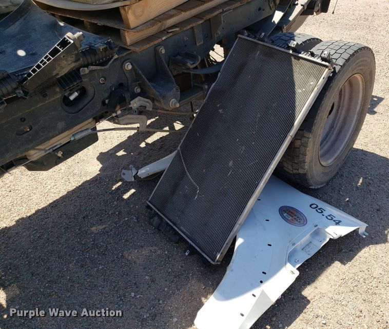 image for item LT9696 2017 Ford F550 Super Duty  truck cab and chassis