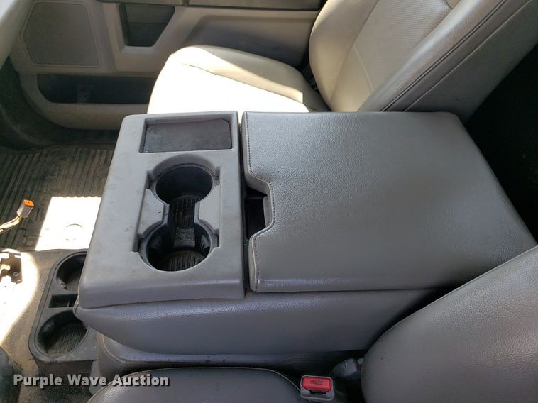 image for item LT9696 2017 Ford F550 Super Duty  truck cab and chassis