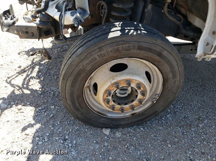 image for item LT9696 2017 Ford F550 Super Duty  truck cab and chassis