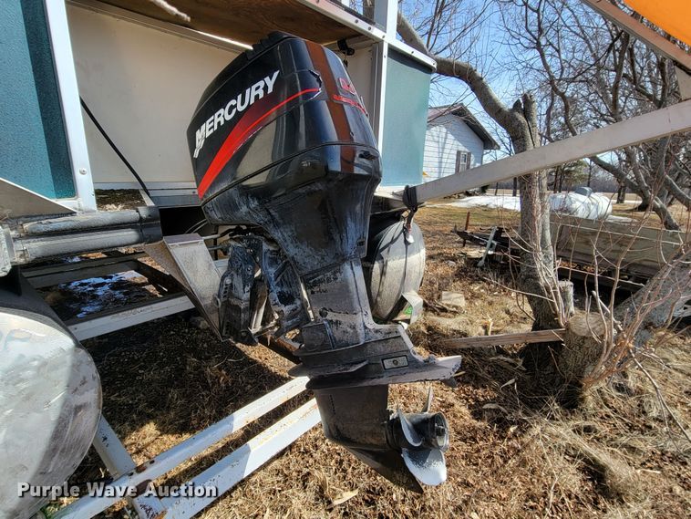 image for item LV9487 2002 Bass Unlimited Inc  boat