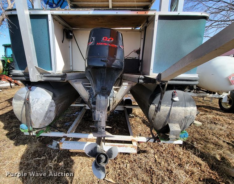 image for item LV9487 2002 Bass Unlimited Inc  boat