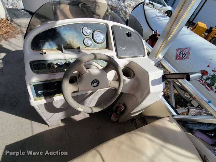 image for item LV9487 2002 Bass Unlimited Inc  boat