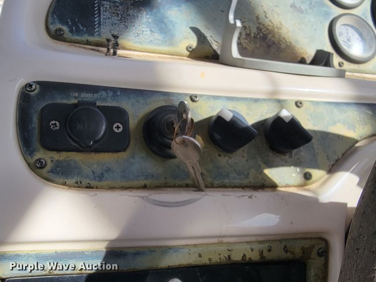 image for item LV9487 2002 Bass Unlimited Inc  boat