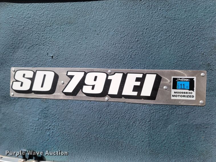 image for item LV9487 2002 Bass Unlimited Inc  boat