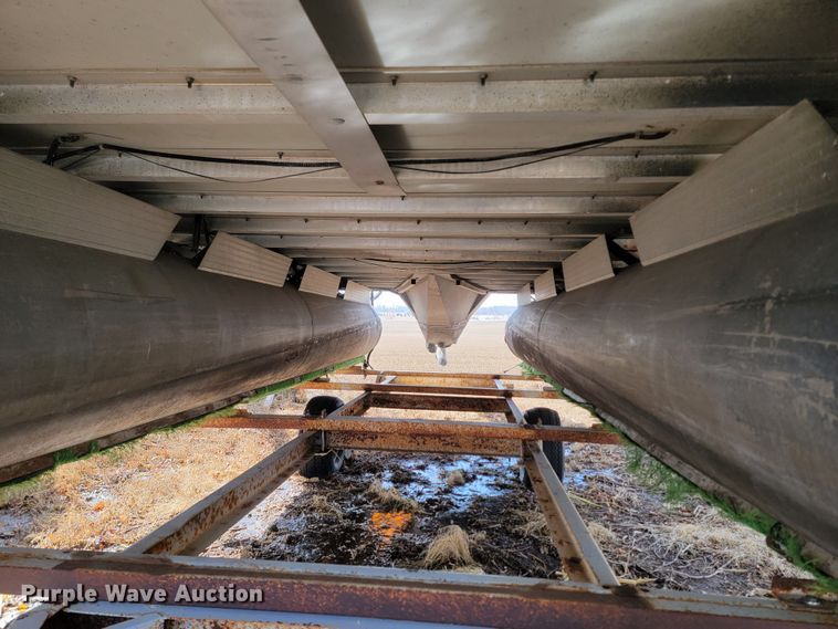 image for item LV9487 2002 Bass Unlimited Inc  boat