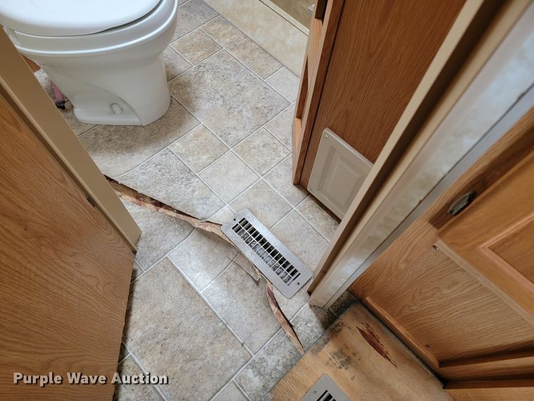 image for item LV9490 2007 Coachman Spirit of America 19FLBSE  camper