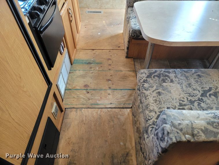 image for item LV9490 2007 Coachman Spirit of America 19FLBSE  camper