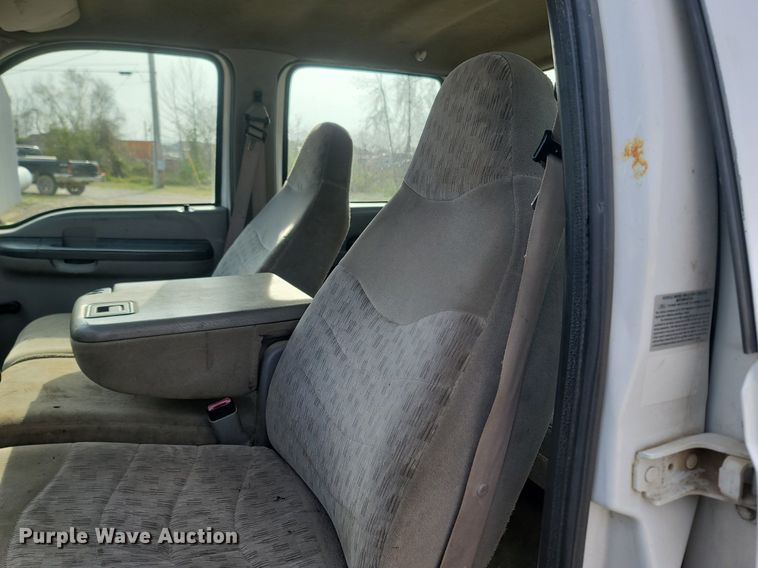 image for item MB9926 1999 Ford F550  SuperCab utility / service truck