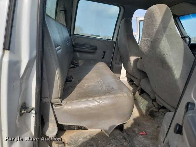 image for item MB9926 1999 Ford F550  SuperCab utility / service truck