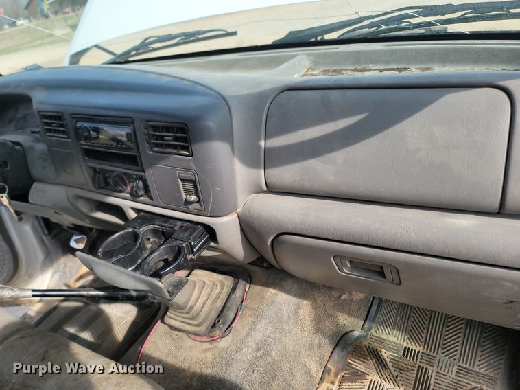 image for item MB9926 1999 Ford F550  SuperCab utility / service truck