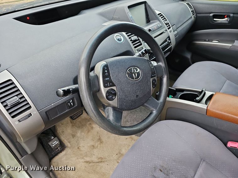 image for item MB9927 2006 Toyota Prius