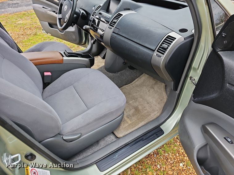 image for item MB9927 2006 Toyota Prius