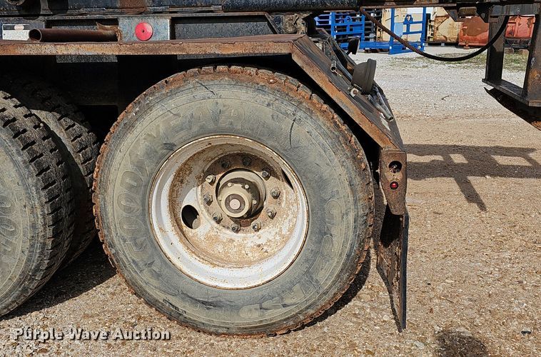 image for item MB9940 1994 Clement DBROT4820W  roll-off container trailer