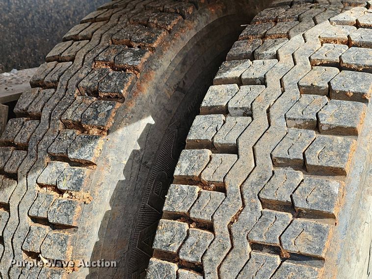 image for item MB9940 1994 Clement DBROT4820W  roll-off container trailer