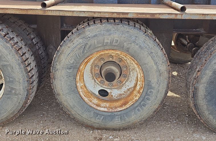 image for item MB9940 1994 Clement DBROT4820W  roll-off container trailer