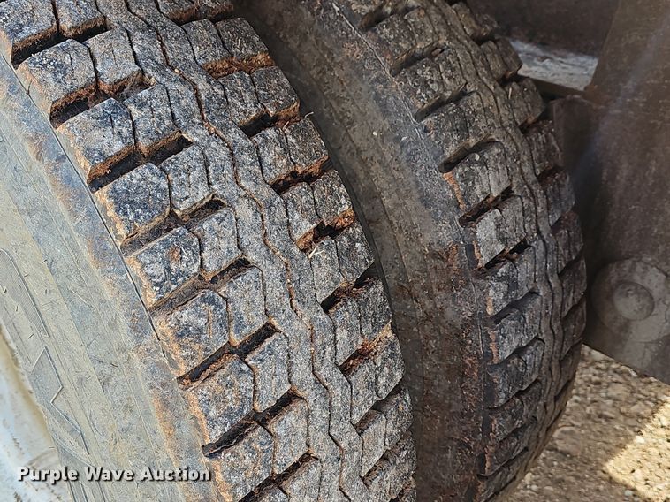 image for item MB9940 1994 Clement DBROT4820W  roll-off container trailer