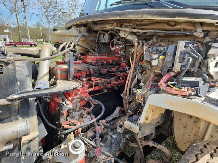 image for item MB9943 2015 Freightliner Business Class M2  refuse truck