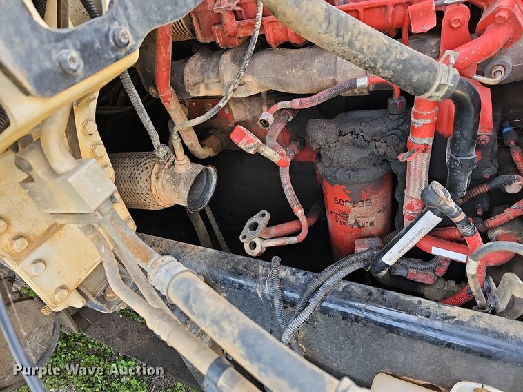 image for item MB9943 2015 Freightliner Business Class M2  refuse truck