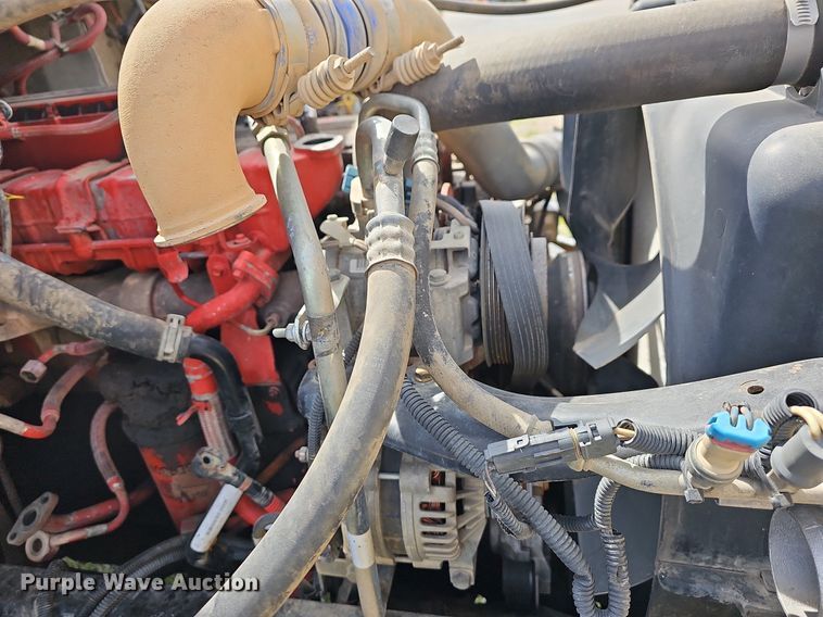 image for item MB9943 2015 Freightliner Business Class M2  refuse truck