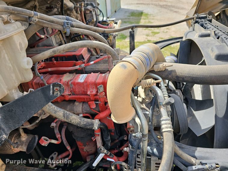 image for item MB9943 2015 Freightliner Business Class M2  refuse truck