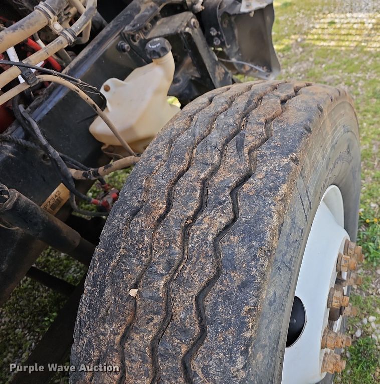 image for item MB9943 2015 Freightliner Business Class M2  refuse truck