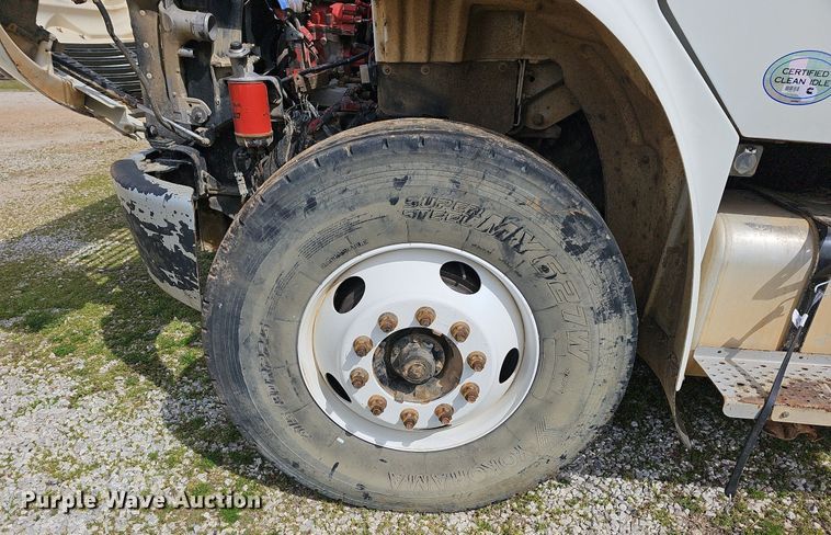 image for item MB9943 2015 Freightliner Business Class M2  refuse truck