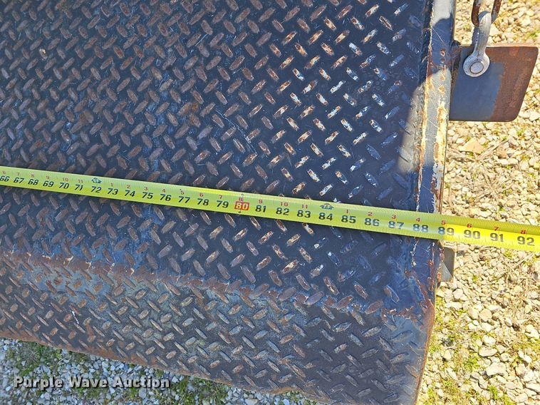 image for item MB9954 2006 Chevrolet Express 3500  box truck