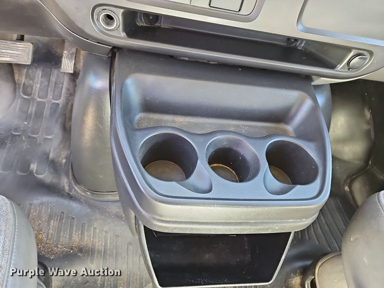 image for item MB9954 2006 Chevrolet Express 3500  box truck