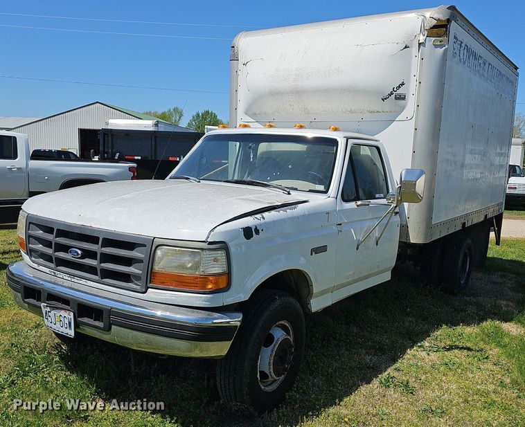 image for item MB9974 1997 Ford F450 Super Duty  box truck