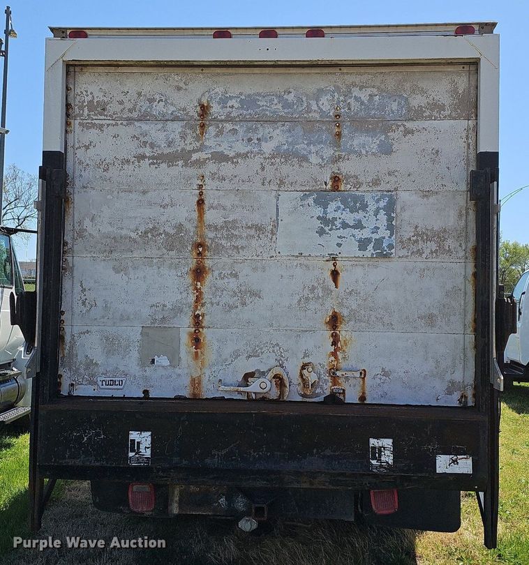 image for item MB9974 1997 Ford F450 Super Duty  box truck