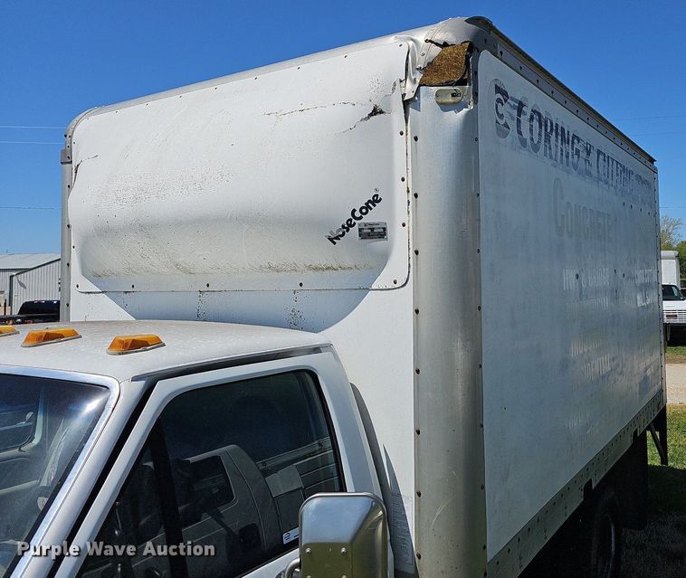 image for item MB9974 1997 Ford F450 Super Duty  box truck