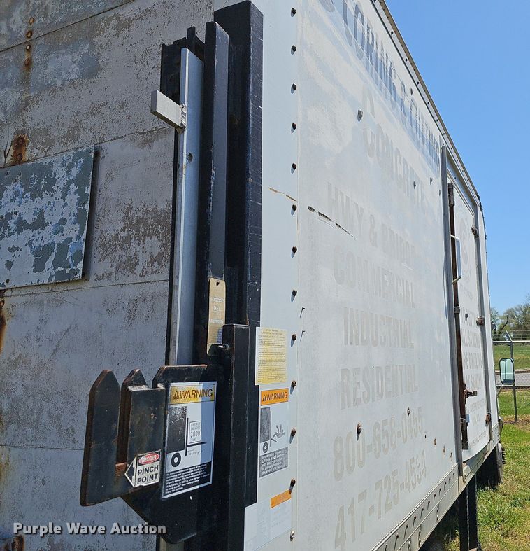 image for item MB9974 1997 Ford F450 Super Duty  box truck