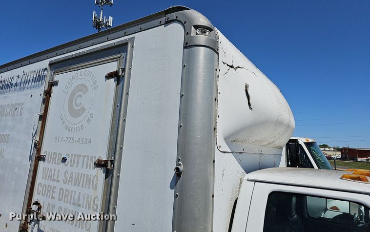 image for item MB9974 1997 Ford F450 Super Duty  box truck