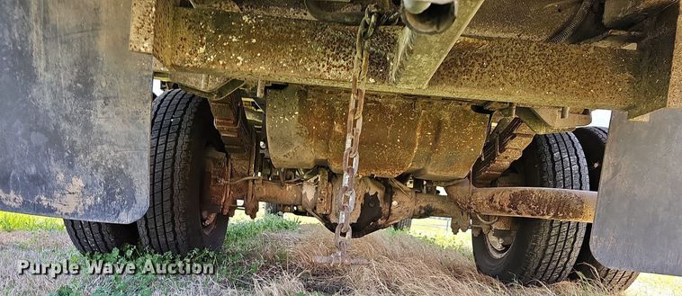 image for item MB9974 1997 Ford F450 Super Duty  box truck