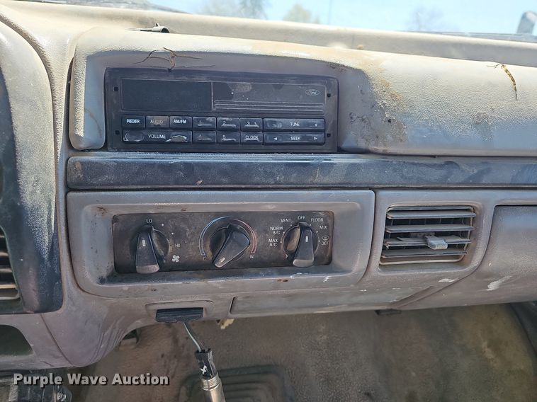 image for item MB9974 1997 Ford F450 Super Duty  box truck