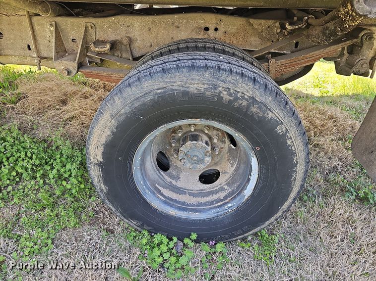 image for item MB9974 1997 Ford F450 Super Duty  box truck