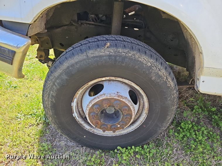 image for item MB9974 1997 Ford F450 Super Duty  box truck